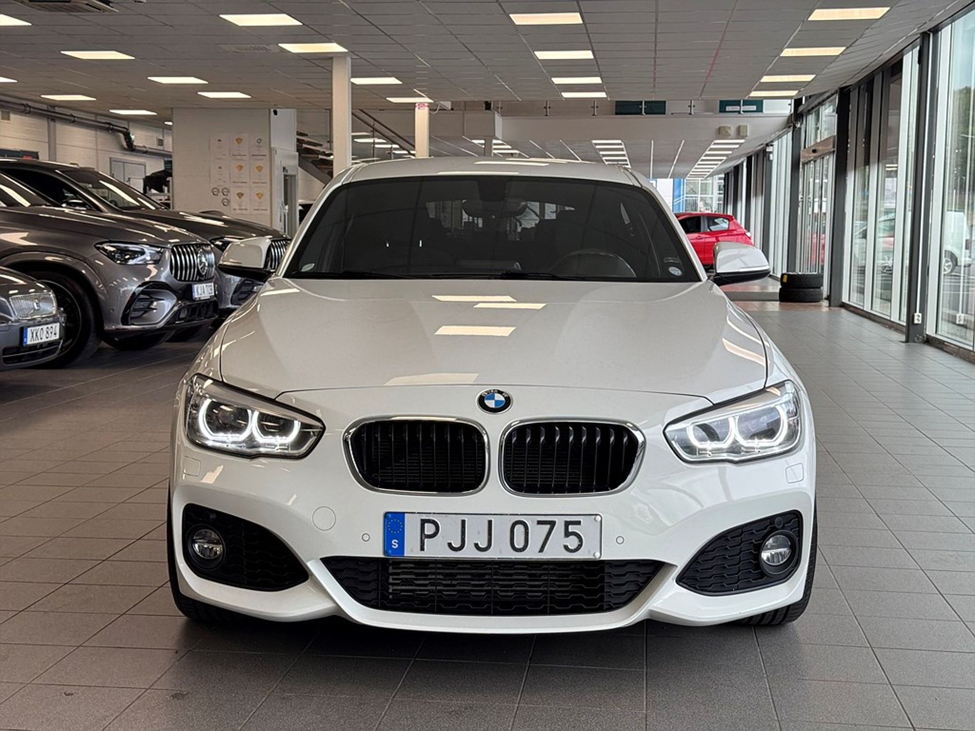 BMW 118 i 2017, kuva 7/10