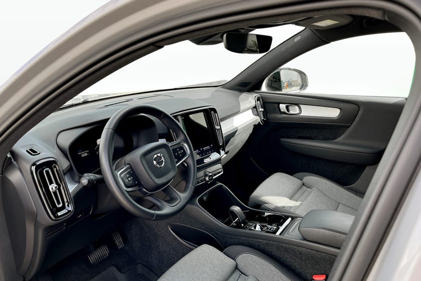 Bild 5 av Volvo XC40 B3 FWD Bensin Plus Dark