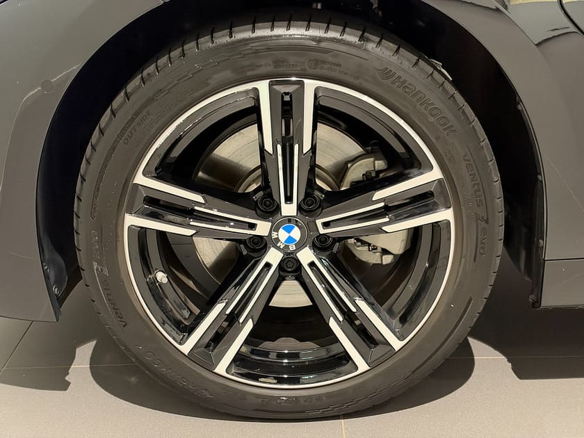 Bild 5 av BMW 330e Touring
