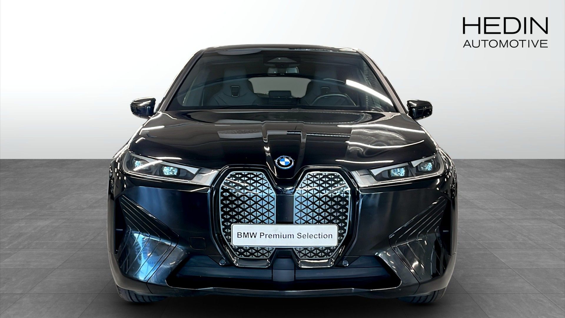 BMW iX xDrive50, 524hp, 2024