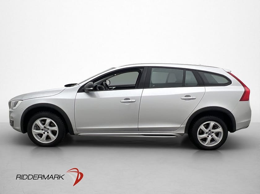 Bild 4 av Volvo V60 Cross Country D4 190hk Momentum  Dragkrok Navi