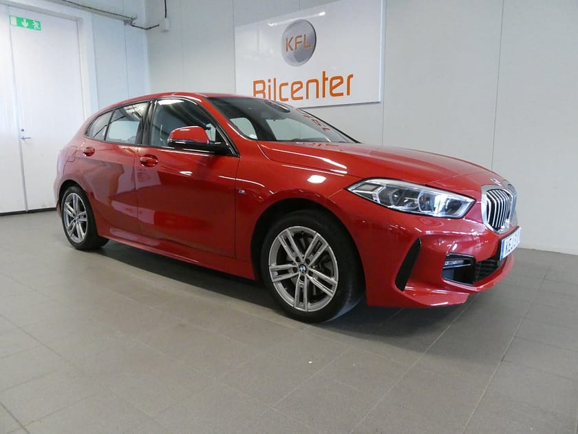 Bild 4 av BMW 120i M Sport Aut-Navi-CockPit-Backkamera-CarPlay-PDC-SoV
