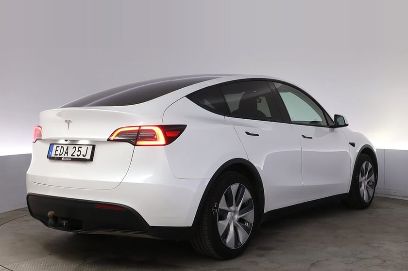Bild 5 av Tesla Model Y Standard Range RWD Autopilot Pano Drag V-hjul