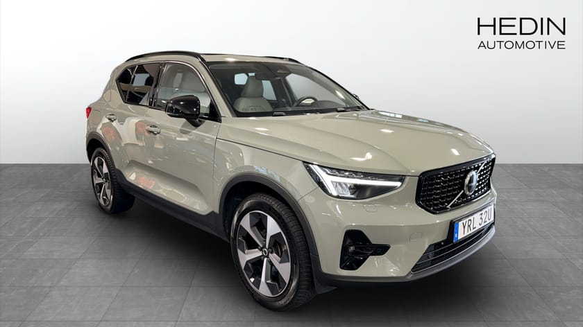 Bild 2 av Volvo XC40 B4 DCT Plus Dark / Dragkrok