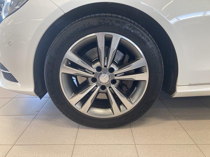 Bild 5 av Mercedes-Benz E 220 T BlueTEC 4MATIC Aut Awd Avantgarde Drag Värmare