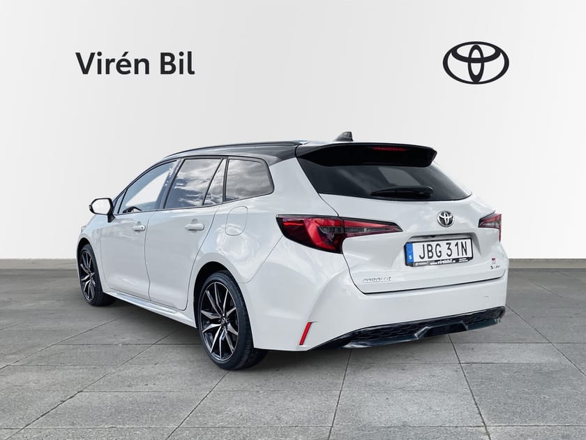 Bild 2 av Toyota Corolla Touring Sports Hybrid 2,0 GR-Sport Panoramaglastak