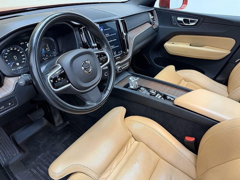 Bild 4 av Volvo XC60 T8 AWD 407hk Inscription Pano/SE SPEC!