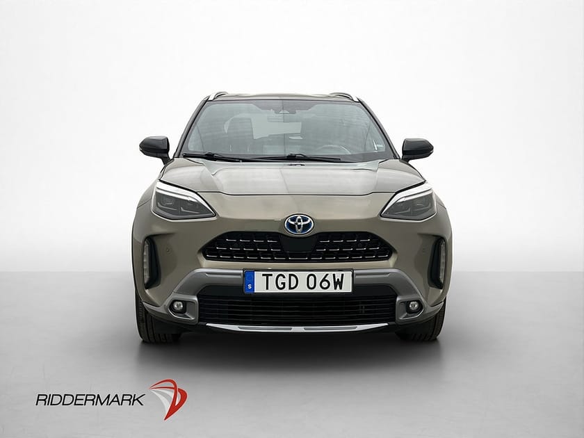 Bild 2 av Toyota Yaris Cross Hybrid AWD-i AWD Adventure Bi-tone JBL HUD MOMS