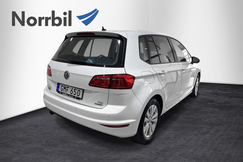 Bild 4 av Volkswagen Golf Sportsvan TSI 110 DSG Drag Backkamera