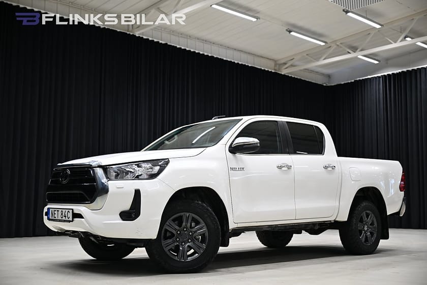 Bild 1 av Toyota Hilux Dubbelhytt AWD 150HK Automat|Dubbellhytt|Lågmil|Drag|Värmare|Moms