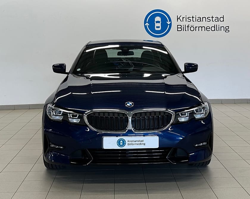 Bild 3 av BMW 330i Sedan Aut. Sport Line Läder, Navigation, LED,