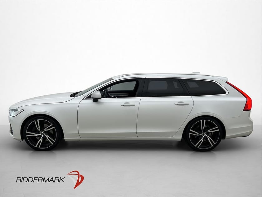 Bild 2 av Volvo V90 D5 AWD R-Design VOC Pano B&W HuD Kamera Drag