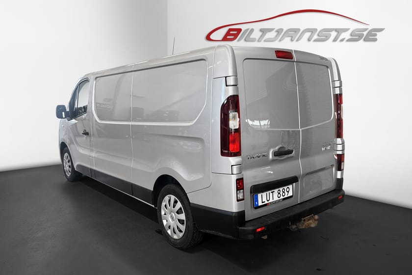 Bild 2 av Renault Trafic Skåpbil 2.7T 125HK | VÄRMARE | DRAG | KAMKEDJA