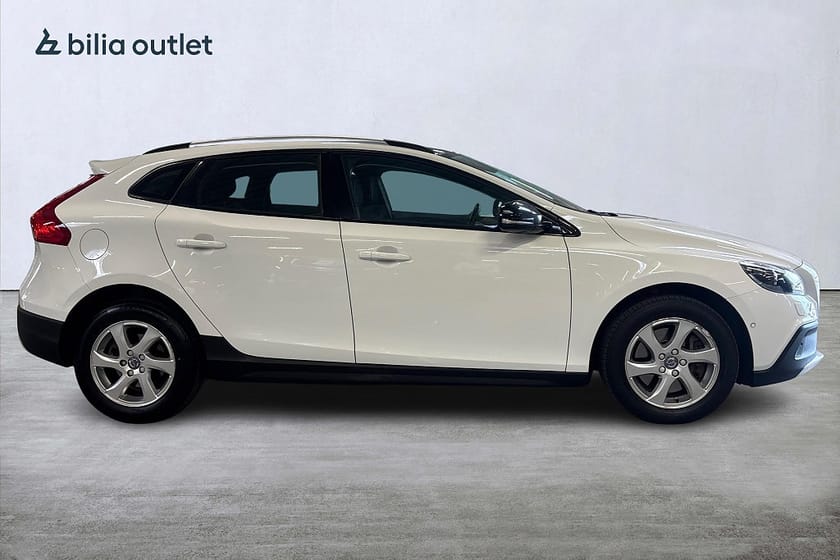 Bild 5 av Volvo V40 Cross Country D3 Momentum BE PRO 150hk Panorama Navi Drag P-värmare