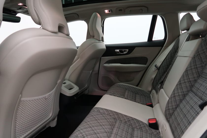 Bild 5 av Volvo V60 D4 Momentum Advanced Edition, Drag