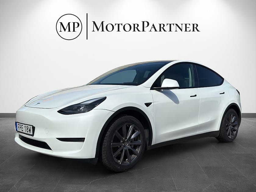 Bild 4 av Tesla Model Y Long Range AWD Autopilot Dragkrok MOMS 514hk