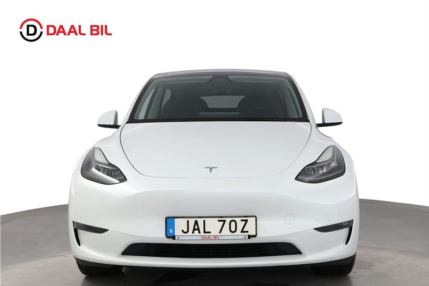 Bild 2 av Tesla Model Y Long Range AWD 77 kWh 514HK PANO DRAG AUTOPILOT B-KAM