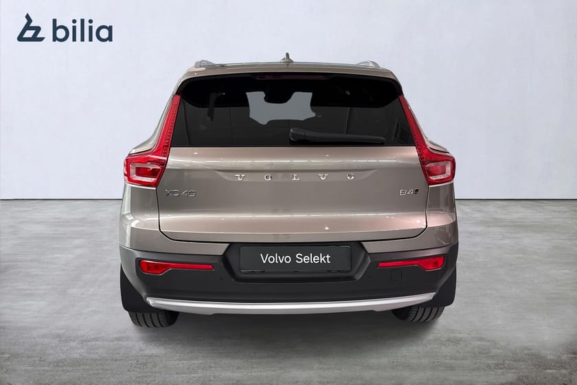 Bild 5 av Volvo XC40 B4 AWD Bensin Momentum Advanced SE/Drag/360 kamera/Nav