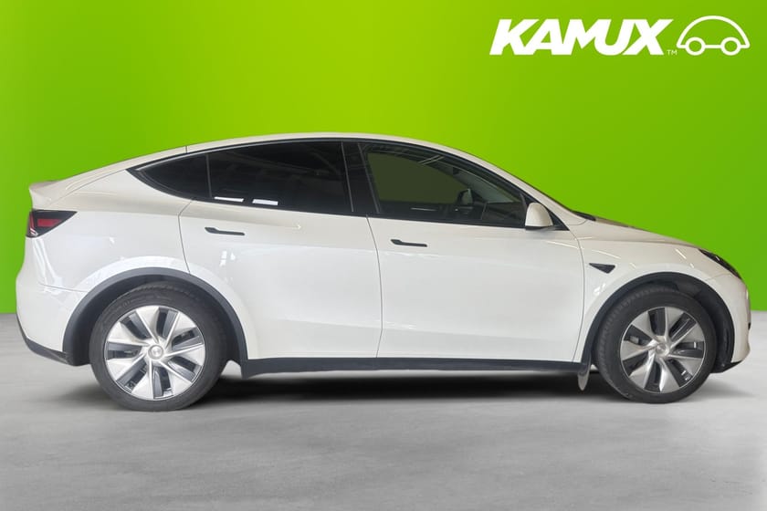 Bild 2 av Tesla Model Y Standard Range RWD Drag 299hk