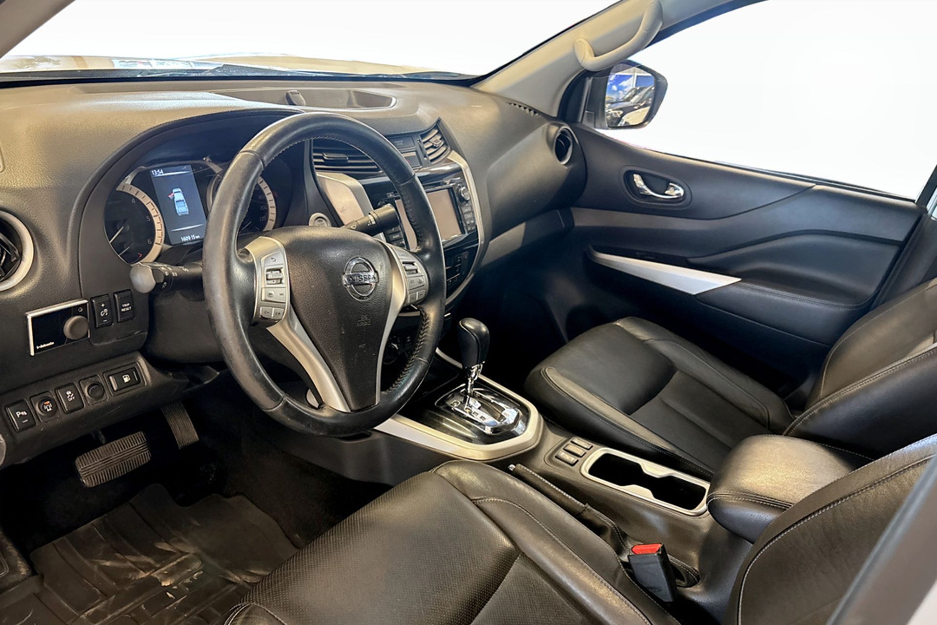 Nissan Navara Dubbelhytt 2.3 dCi 4WD 2017, bild 6/6