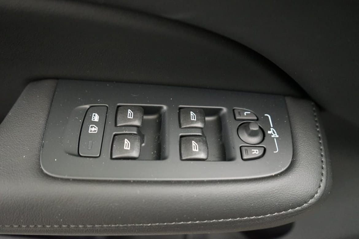 Bild 2 av 6 på bilen
