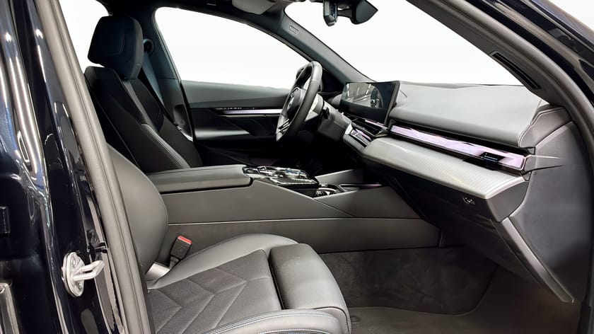 Bild 3 av BMW i5 xDrive40 Touring Drag Navi Kamera H/K