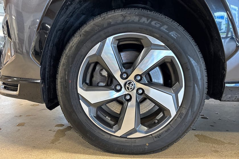 Bild 5 av Toyota RAV4 Plug-in Hybrid E-CVT X EDITION / Sommarkampanj / Moms