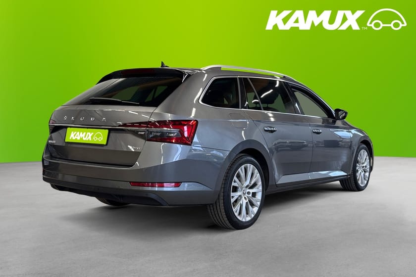 Bild 4 av Škoda Superb Kombi 2.0 TDI 4x4 Business MOMS 200hk Cockpit Drag Värmare Skinn
