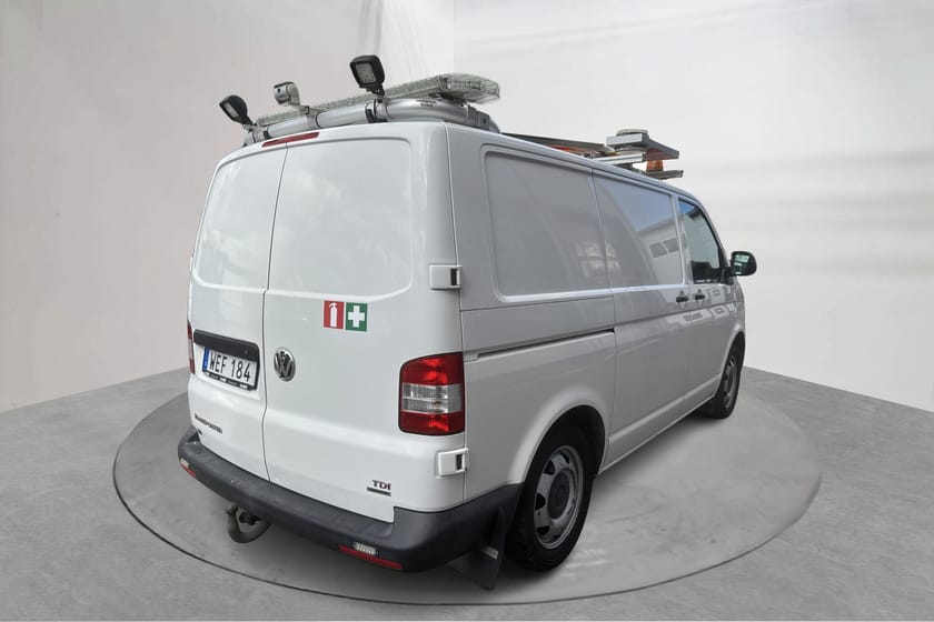 Bild 3 av Volkswagen Transporter TDI 4MOTION (180hk) Verkstadsinredning