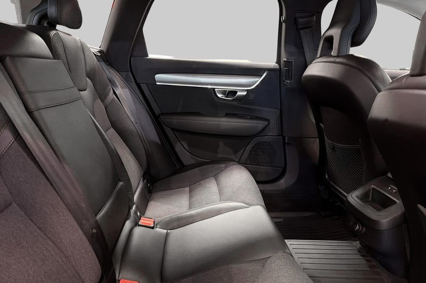 Bild 5 av Volvo V90 D3 Momentum Advanced Edit D-Värmare VOC Drag