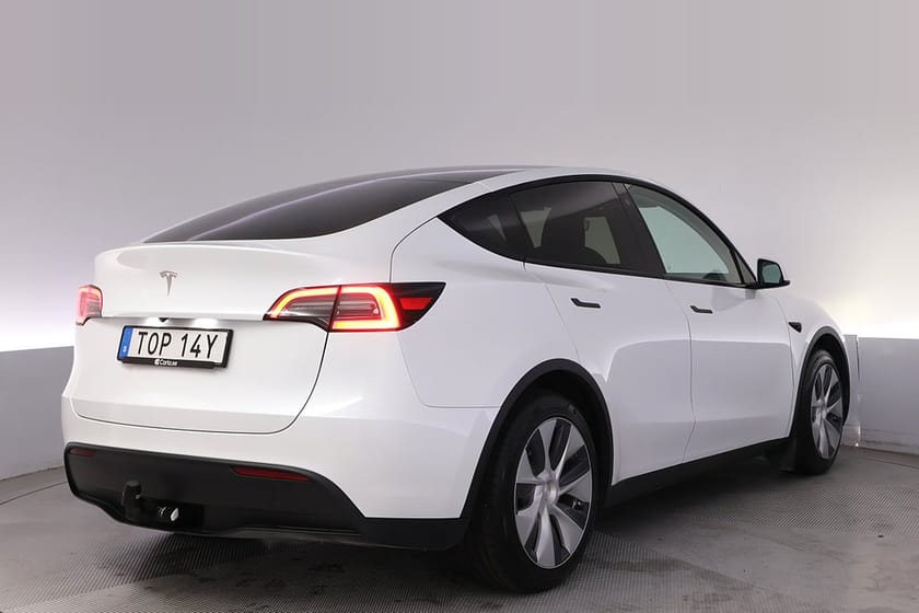 Bild 5 av Tesla Model Y Standard Range RWD Autopilot Panorama Drag