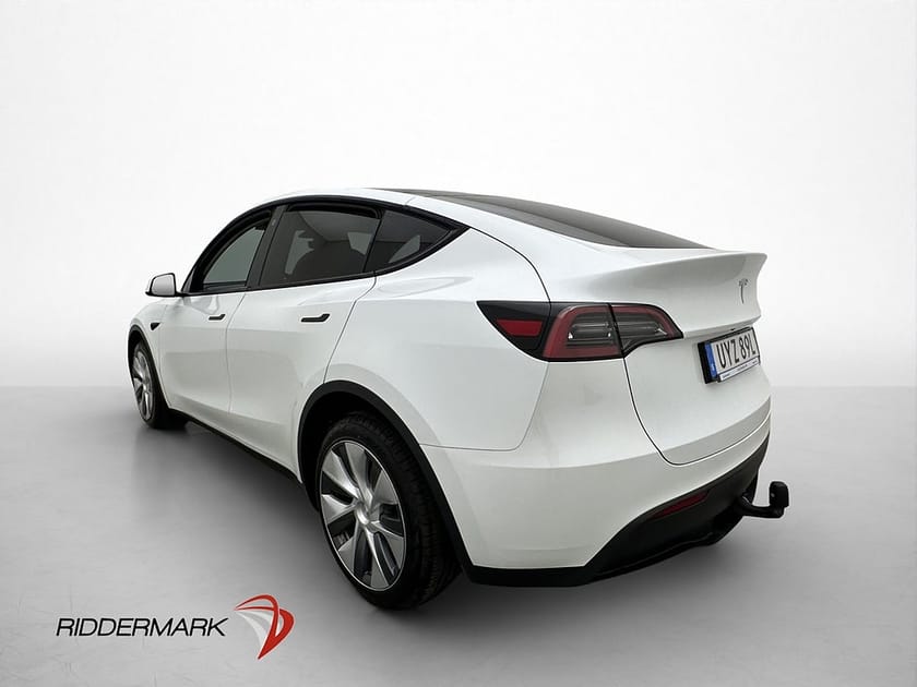 Bild 5 av Tesla Model Y Long Range AWD Pano Dragkrok Autopilot MOMS