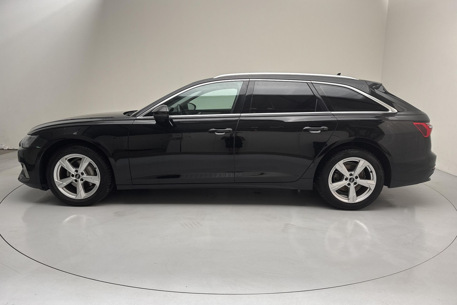 Audi A6 Avant 40 TDI quattro 2023, bild 2/10