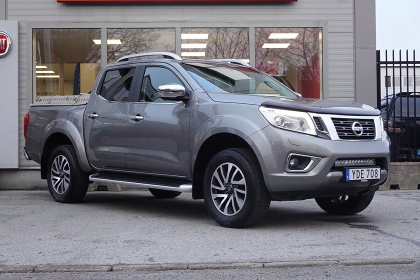 Bild 2 av Nissan Navara Dubbelhytt 2.3 4WD TEKNA VÄRMARE | 360 KAMERA | SKINN | TAKLUCKA