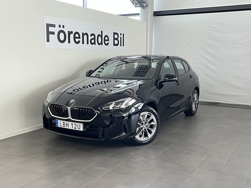 Bild 1 av BMW 120 PRIVATLEASING fr. 3.295 kr/mån Automat 17" Park Assist