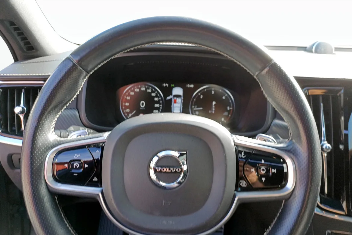 Volvo V90
