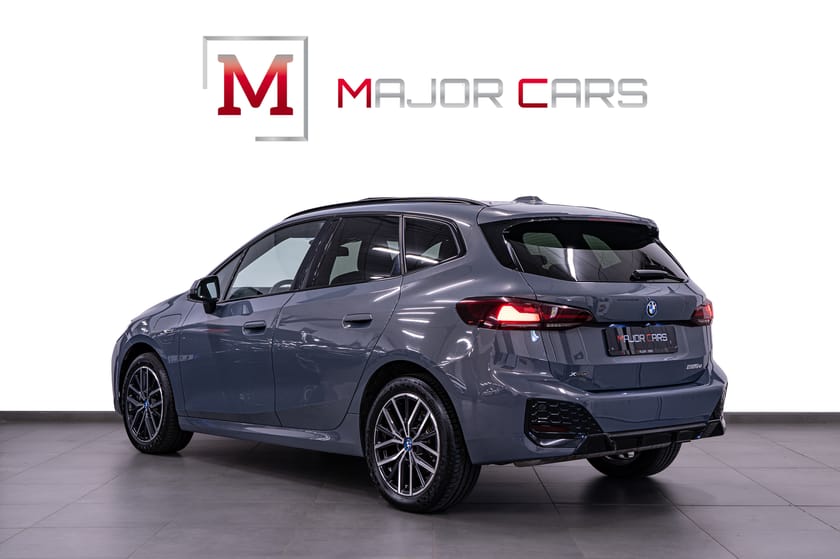 Bild 4 av BMW 225e xDrive Active Tourer M Sport Pano Wide Drag 245hk