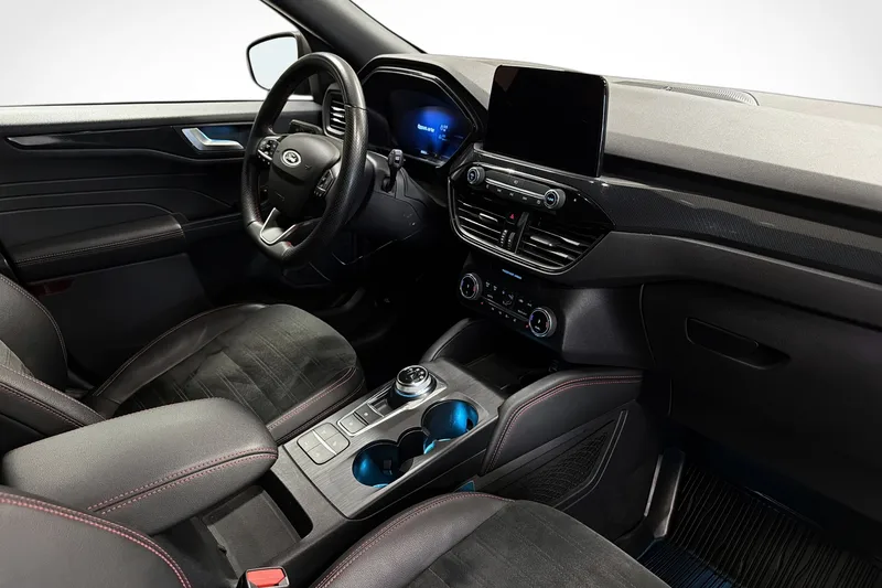 Ford Kuga Hybrid AWD bilde 32