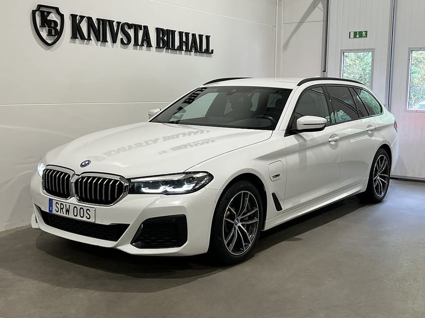 Bild 1 av BMW 530e xDrive Touring Steptronic M Sport Leasbar Drag 292hk