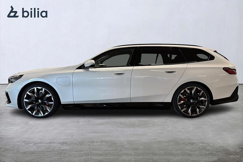 Bild 3 av BMW 530e xDrive Touring M-sport Pro |DEMO| Panorama | Innovation