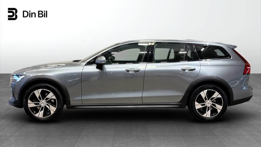 Bild 2 av Volvo V60 Cross Country D4 AWD Geartronic 190 Momentum Drag
