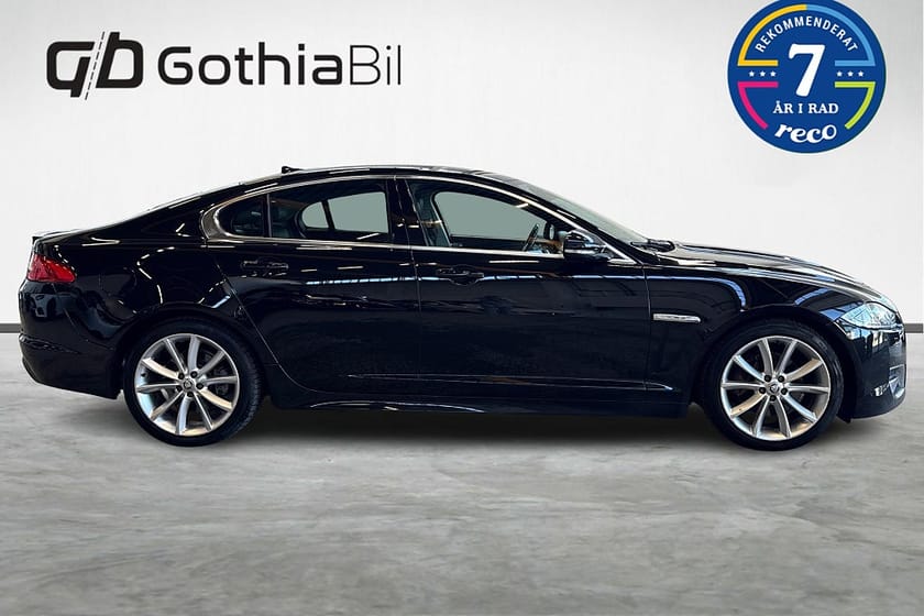 Bild 4 av Jaguar XF 2.2 TDi4 Navi Backkamera Läder Bi-xenon Bluetooth