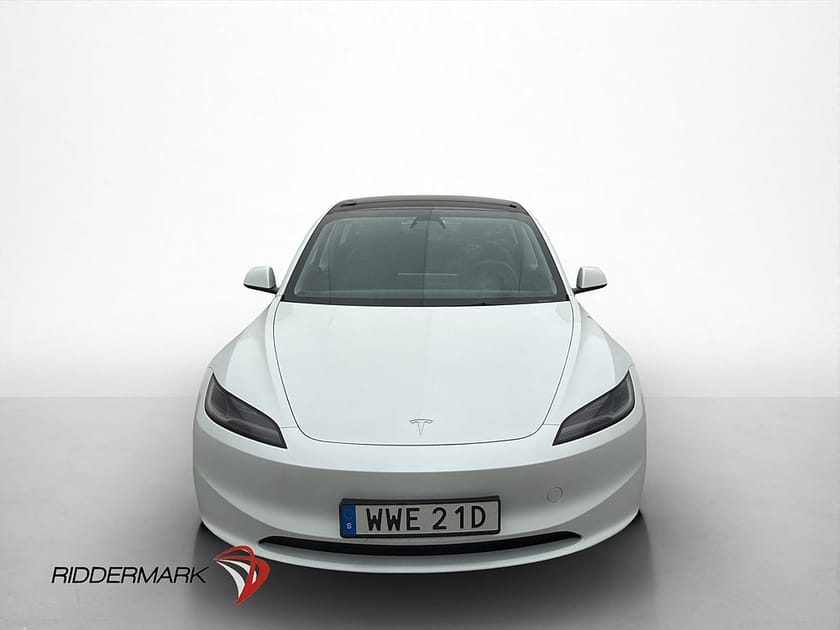 Bild 3 av Tesla Model 3 Long Range AWD Värmepump Autopilot Rattvärme