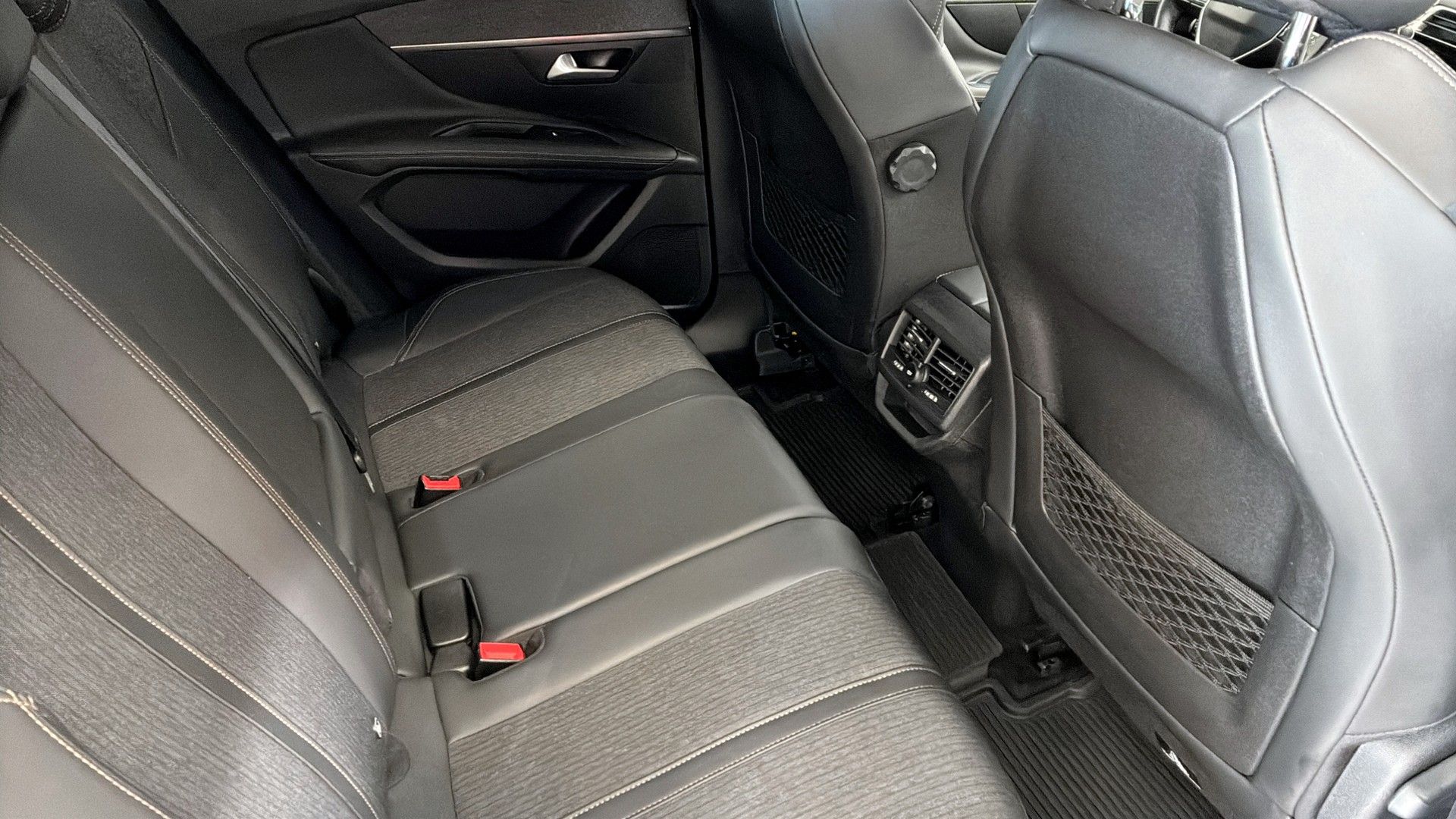 Peugeot 3008 1.2 PureTech GT-Line 2020, bild 5/9