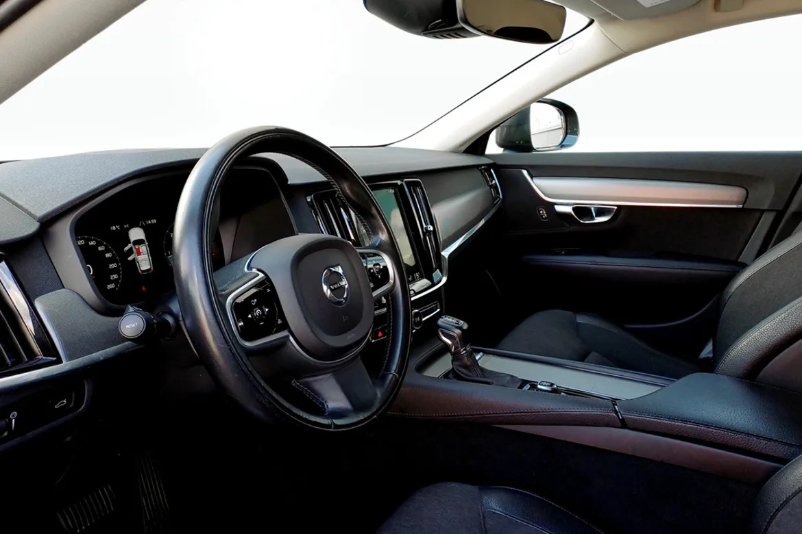 Volvo V90 Cross Country