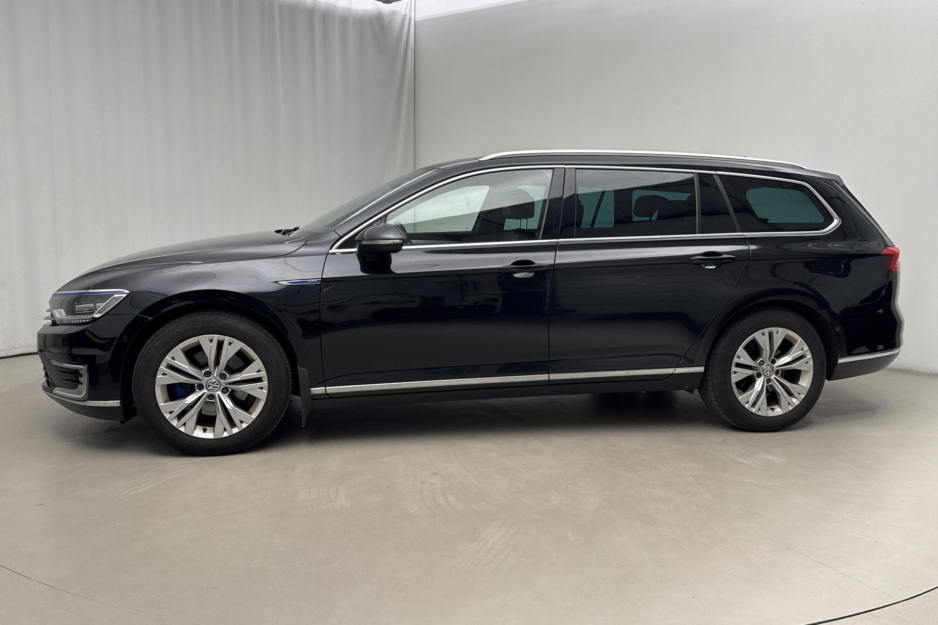 Volkswagen Passat 2017, bild 2/10
