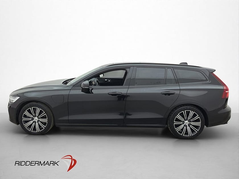 Bild 2 av Volvo V60 Recharge T6 AWD R-Design Pano Drag H/K P-värm Navi