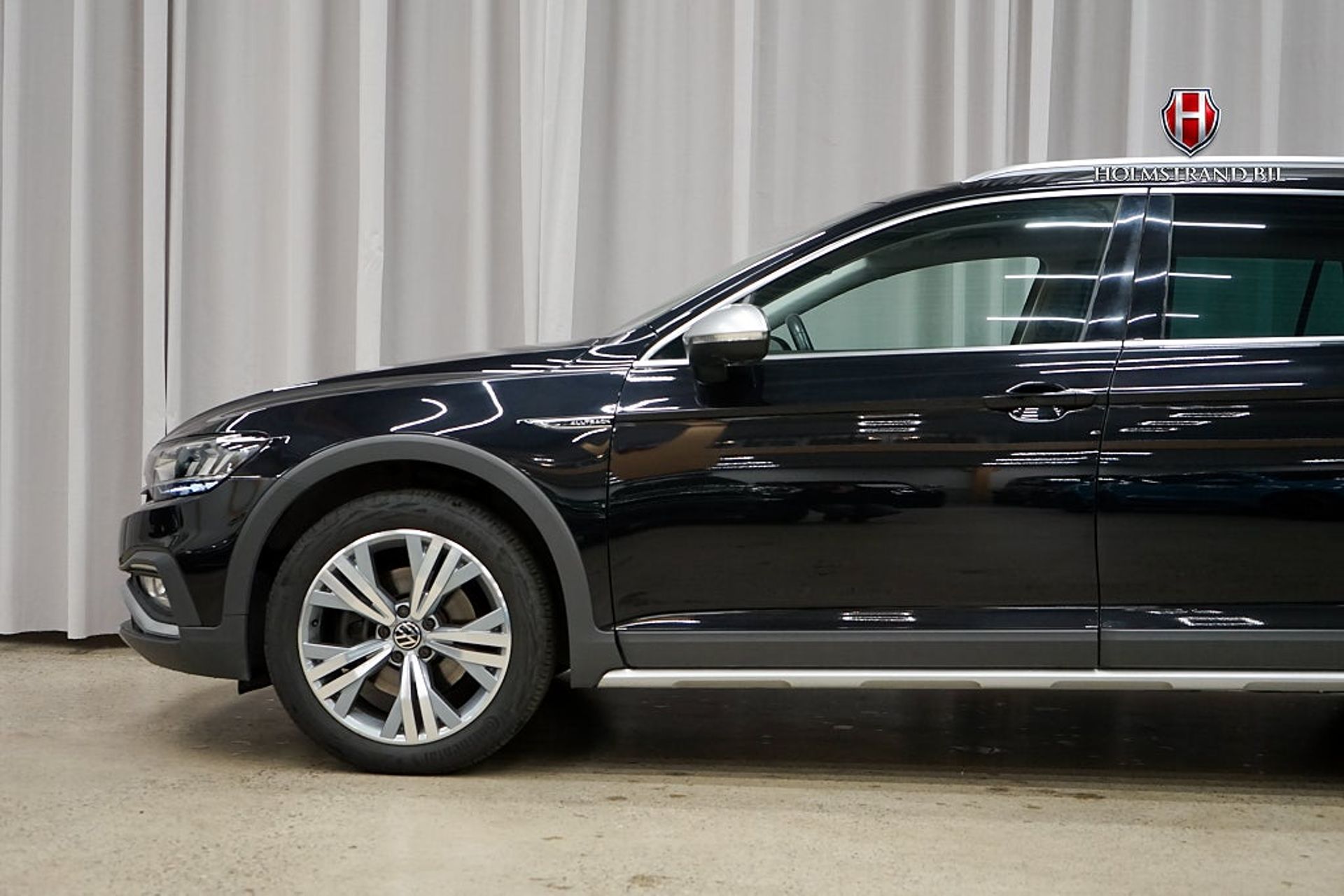 Volkswagen Passat 2024, photo 6/10