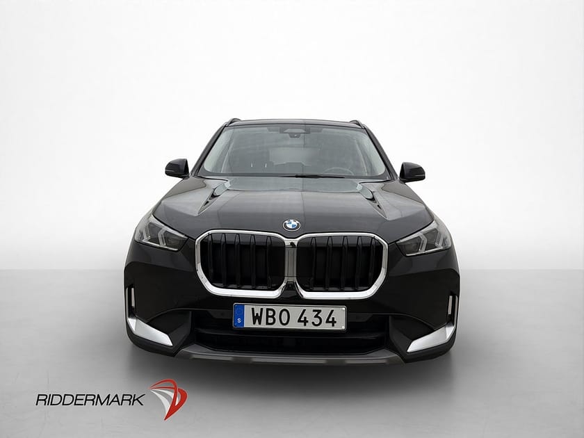 Bild 2 av BMW X1 sDrive18i 136hk Panorama HUD Kamera Skinn MOMS