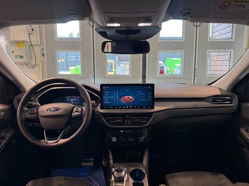 Bild 5 av Ford Kuga Plug-In Hybrid E-CVT Active B&O Drag Gps 360kam SE SPEC